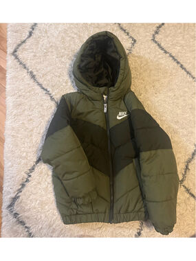 Boys Nike Puffer Jacket Size 7 Green Black Hooded Coat